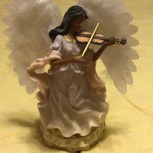 EUC ANGEL FIGURINE, LIGHTS AND PLAYS MUSIC. AFRICAN-AMERICAN,has cords,12βtall